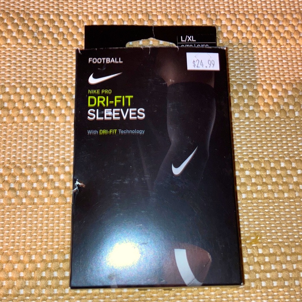 Nike Dry-Fit sleeves